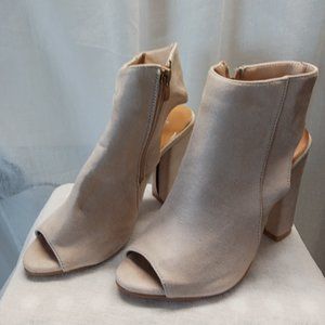 JUTI  Women Ankle Boot Size 37.5 with heel